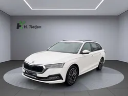 Weiß weiß Gebraucht 2021 Skoda Octavia G-TEC First Edition Kombi | 22.390 €