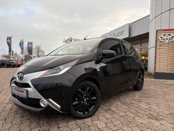 Schwarz Gebraucht 2016 Toyota Aygo X-wave Kleinwagen | 8.490 € (Fairer Preis)