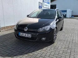 Schwarz Gebraucht 2012 VW Golf VII Highline Kombi | 5.999 € (Etwas zu teuer)