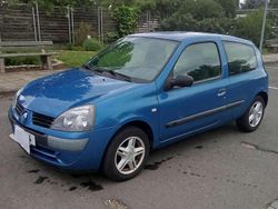 Blau Gebraucht 2004 Renault Clio II Limousine | 3.800 €