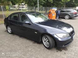 Blau Gebraucht 2008 BMW 318 Limousine | 3.999 € (Fairer Preis)