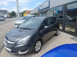 Platin anthrazit met Gebraucht 2016 Opel Meriva Innovation Van / Kleinbus | 8.500 € (Fairer Preis)