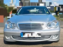 Silber Gebraucht 2005 Mercedes C180 Classic Limousine | 7.500 €