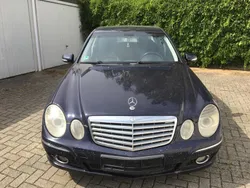 Blau Gebraucht 2006 Mercedes E220 Limousine | 3.995 € (Guter Preis)