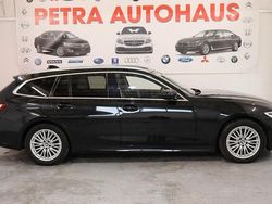 Schwarz Gebraucht 2020 BMW 320 Luxury Line Kombi | 19.999 € (Guter Preis)