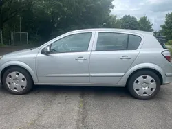 Silber Gebraucht 2005 Opel Astra Kleinwagen | 2.185 €