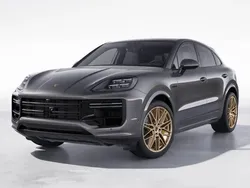 Quarzitgraumetallic Gebraucht 2024 Porsche Cayenne Turbo E-Hybrid SUV | 182.900 €