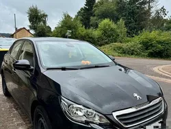 Schwarz Gebraucht 2015 Peugeot 308 Access Limousine | 6.100 € (Guter Preis)