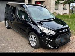 Schwarz Gebraucht 2016 Ford Tourneo Van / Kleinbus | 13.900 € (Superpreis)