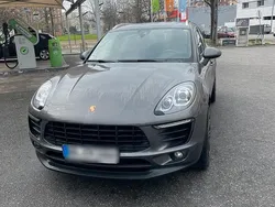 Grau Gebraucht 2015 Porsche Macan SUV | 31.000 € (Fairer Preis)