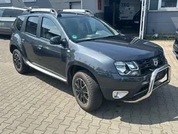 Grau "comete" Gebraucht 2017 Dacia Duster Black Shadow SUV | 10.600 € (Guter Preis)
