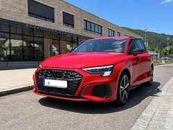 Rot Gebraucht 2021 Audi A3 Ambiente Limousine | 30.999 €