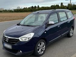 Blau Gebraucht 2015 Dacia Lodgy Celebration Van / Kleinbus | 5.250 € (Guter Preis)