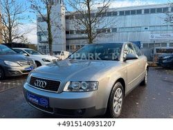 Grau Gebraucht 2004 Audi A4 Ambiente Limousine | 3.990 € (Etwas zu teuer)