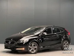 Schwarz Gebraucht 2016 Volvo V40 Kinetic Kombi | 8.500 € (Superpreis)