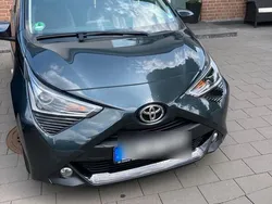 Grau Gebraucht 2019 Toyota Aygo Kleinwagen | 10.500 € (Etwas zu teuer)