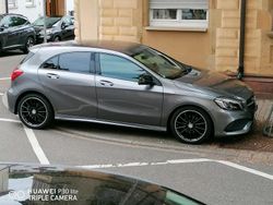 Grau Gebraucht 2015 Mercedes A180 Kleinwagen | 18.300 €