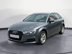 Grau Gebraucht 2018 Audi A3 Sportback Design Limousine | 15.460 € (Fairer Preis)