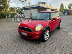 Rot Gebraucht 2009 Mini ONE Kleinwagen | 4.300 € (Etwas zu teuer)