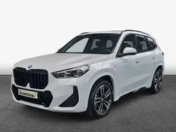 Weiß Gebraucht 2024 BMW X1 Luxury Line SUV | 45.911 € (Etwas zu teuer)