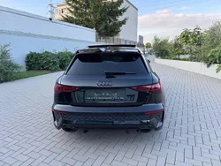 Schwarz Gebraucht 2024 Audi RS3 Sportback Sport Kleinwagen | 69.900 €