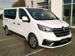 Arktisweiß Gebraucht 2022 Renault Trafic Life Van / Kleinbus | 30.900 € (Teuer)