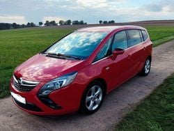 Rot Gebraucht 2016 Opel Zafira Tourer Van / Kleinbus | 9.999 € (Guter Preis)