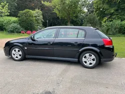 Schwarz Gebraucht 2004 Opel Signum Elegance Kombi | 3.500 €