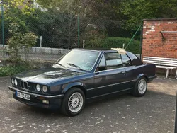 Blau Gebraucht 1988 BMW 320 Cabriolet Cabrio | 25.500 €