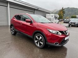 Rot Gebraucht 2016 Nissan Qashqai N-Connecta SUV | 13.990 € (Fairer Preis)