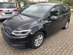 Deep black perleffekt Gebraucht 2020 VW Touran Comfortline Van / Kleinbus | 23.700 € (Fairer Preis)