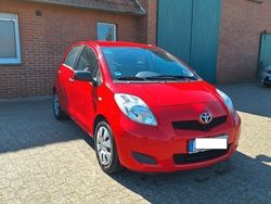 Rot Gebraucht 2009 Toyota Yaris Limousine | 3.800 € (Fairer Preis)
