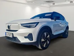 Weiß (crystal white) Gebraucht 2023 Volvo XC40 Plus SUV | 37.790 € (Superpreis)