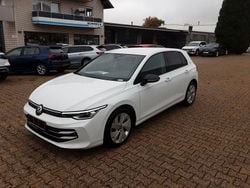 Weiß Gebraucht 2024 VW Golf Goal Limousine | 26.990 € (Guter Preis)