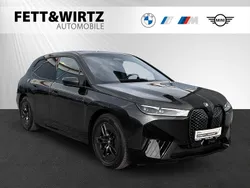 Sophistograu brillanteffekt metallic Gebraucht 2023 BMW iX Sport Line SUV | 58.400 € (Superpreis)