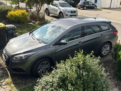 Grau Gebraucht 2016 Hyundai i40 Classic Kombi | 9.250 € (Fairer Preis)