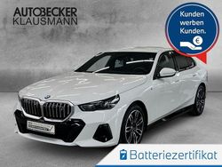 Weiss Gebraucht 2024 BMW i5 M Sport Limousine | 53.035 € (Fairer Preis)