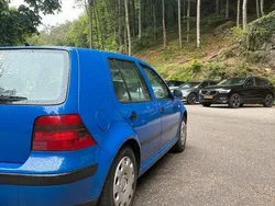 Blau Gebraucht 2000 VW Golf IV Kleinwagen | 2.750 € (Teuer)