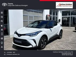 Platinumweiß perleffekt/ dach schwarz Gebraucht 2022 Toyota C-HR Team SUV | 23.790 € (Fairer Preis)