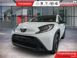 Super white 2 Gebraucht 2024 Toyota Aygo Business Edition Kleinwagen | 16.985 € (Fairer Preis)