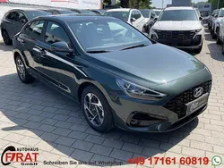 Cypress green pearl Neu 2025 Hyundai i30 Limousine | 23.900 € (Guter Preis)