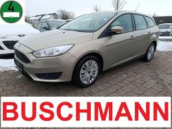 Silber Gebraucht 2015 Ford Focus Limousine | 7.999 € (Fairer Preis)