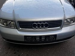 Grau Gebraucht 1999 Audi A4 Limousine | 530 €