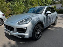 Silber Gebraucht 2015 Porsche Cayenne SUV | 29.890 € (Fairer Preis)