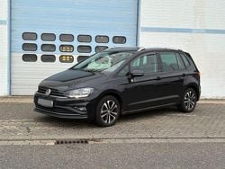 Schwarz Gebraucht 2020 VW Golf Sportsvan United Van / Kleinbus | 13.650 € (Guter Preis)