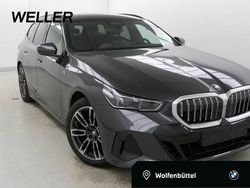 Sophistograu Gebraucht 2025 BMW 520 M Sport Kombi | 49.950 € (Fairer Preis)