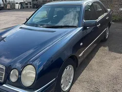 Blau Gebraucht 1997 Mercedes 200 Elegance Limousine | 1.900 €