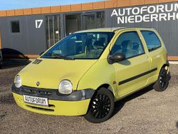Gelb Gebraucht 1998 Renault Twingo Elysee Kleinwagen | 2.500 € (Etwas zu teuer)