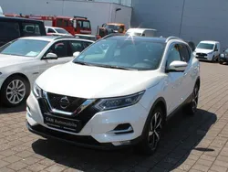 Weiß Gebraucht 2020 Nissan Qashqai Acenta SUV | 20.900 € (Fairer Preis)