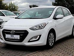 Weiß Gebraucht 2015 Hyundai i30 Limousine | 8.650 € (Fairer Preis)